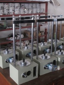 unconfined compression strength tester for soil